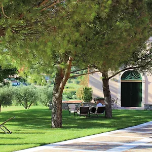 מלון Borgo Romantico Relais, קאבאיון ורונסה
