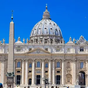 Domus Iulius Italia