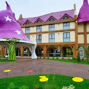 מלון Gardaland Magic, קסטלנואובו דל גארדה